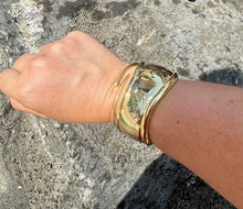 Load image into Gallery viewer, Curve Bangle - Adjustable