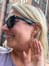 Load image into Gallery viewer, Flower Power Earring