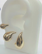 Load image into Gallery viewer, Gold Teardrop Earring